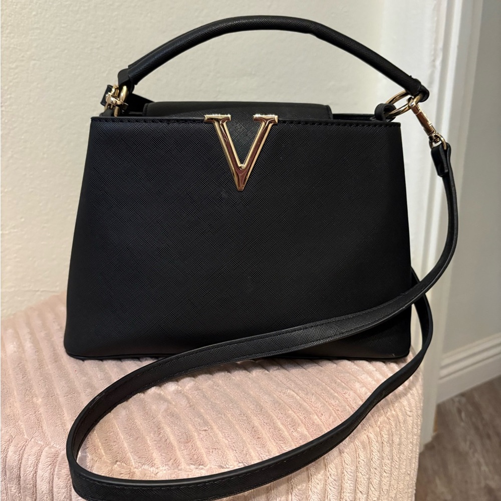 Elegant Black Handbag